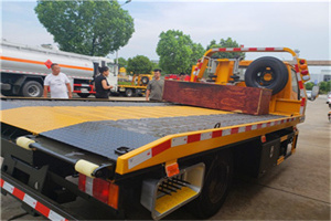 张家港附近拖车电话号码服务